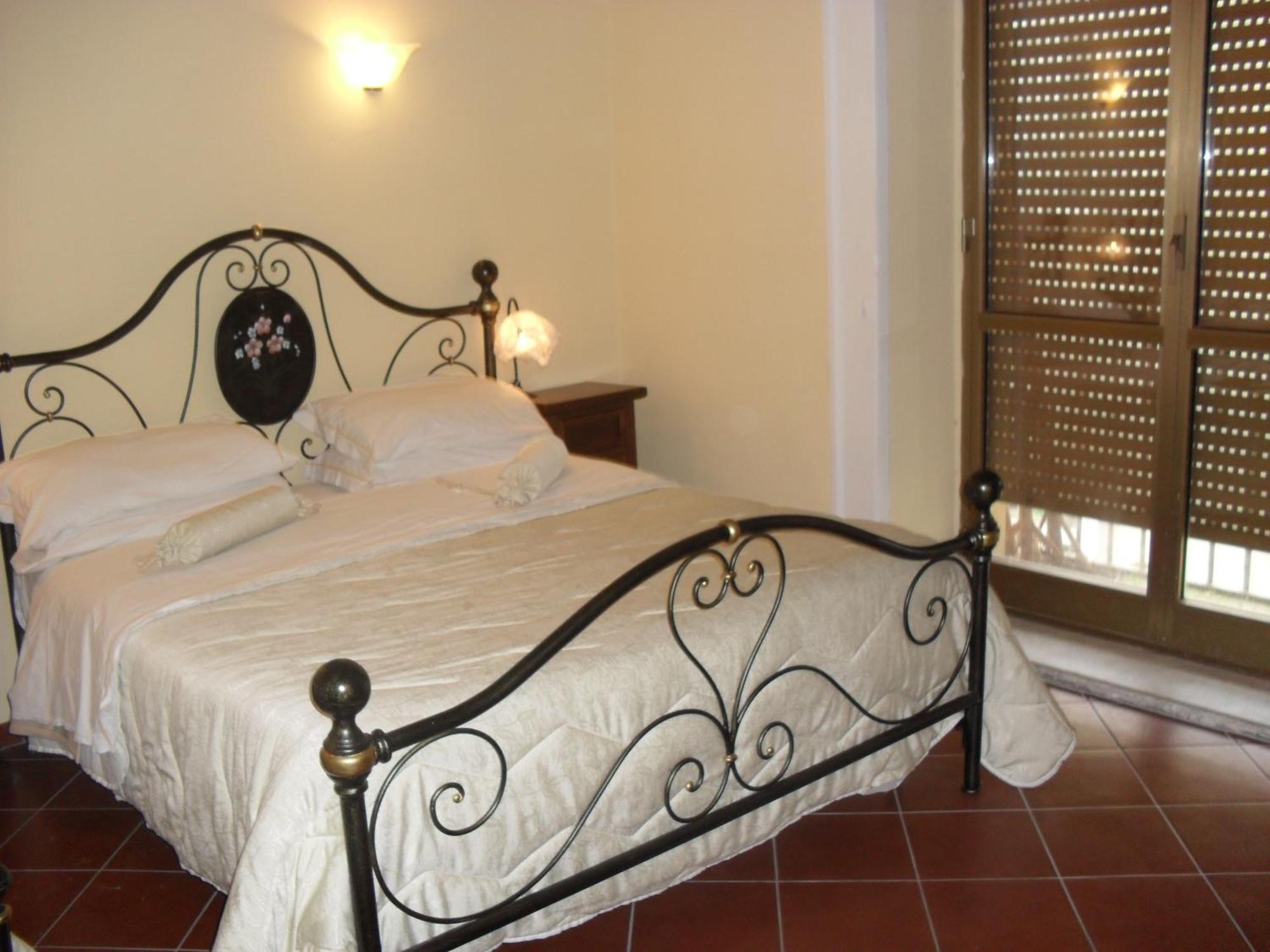 Hotel Pignatelli Napoli ภายนอก รูปภาพ