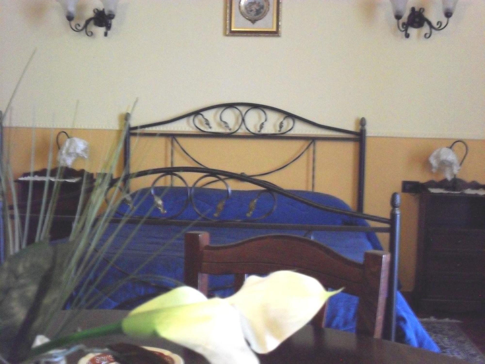 Hotel Pignatelli Napoli ภายนอก รูปภาพ