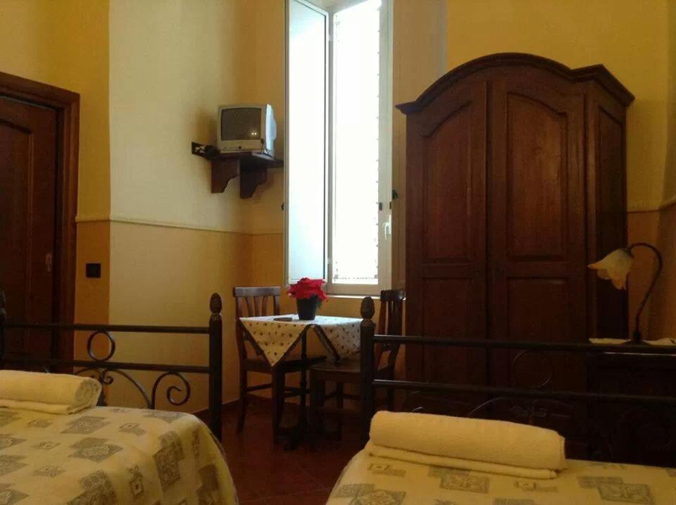 Hotel Pignatelli Napoli ภายนอก รูปภาพ