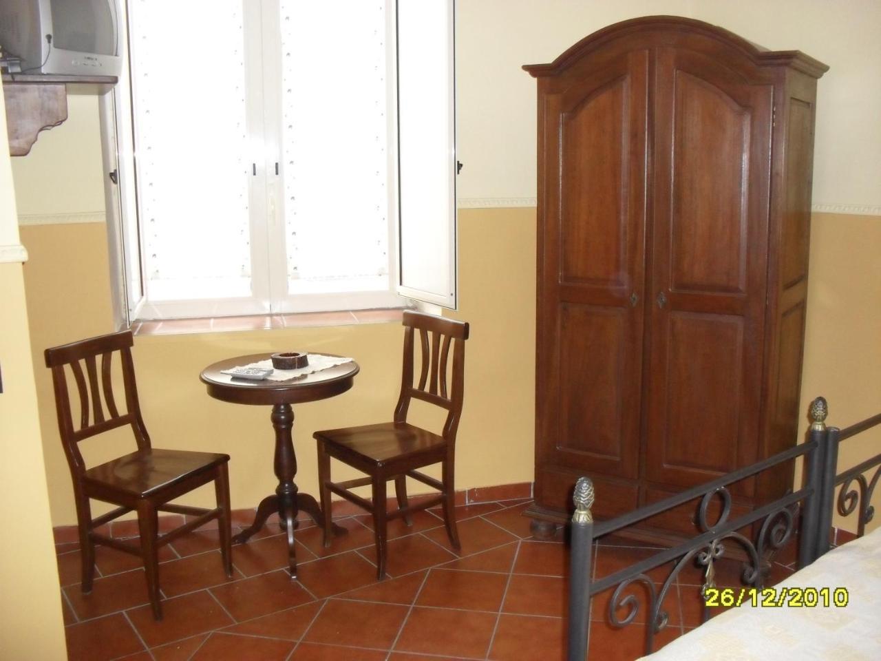 Hotel Pignatelli Napoli ภายนอก รูปภาพ